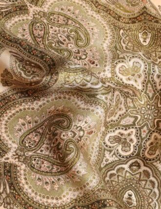 Foulard quadrato in seta stampata 55 in Olive Perla Paisley online