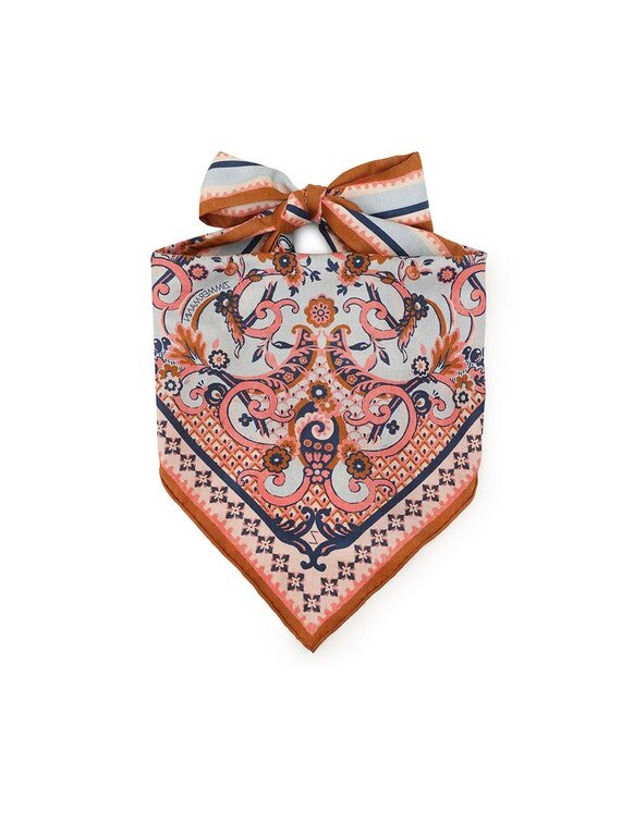 Foulard stampato con motivo floreale paisley blu online Foulard stampato con motivo floreale paisley blu online